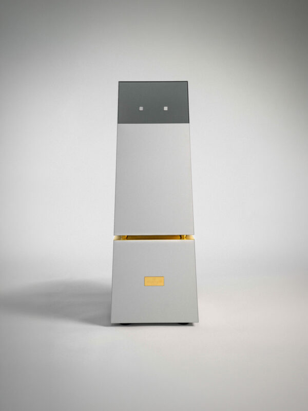 Goldmund Telos 9800, front view
