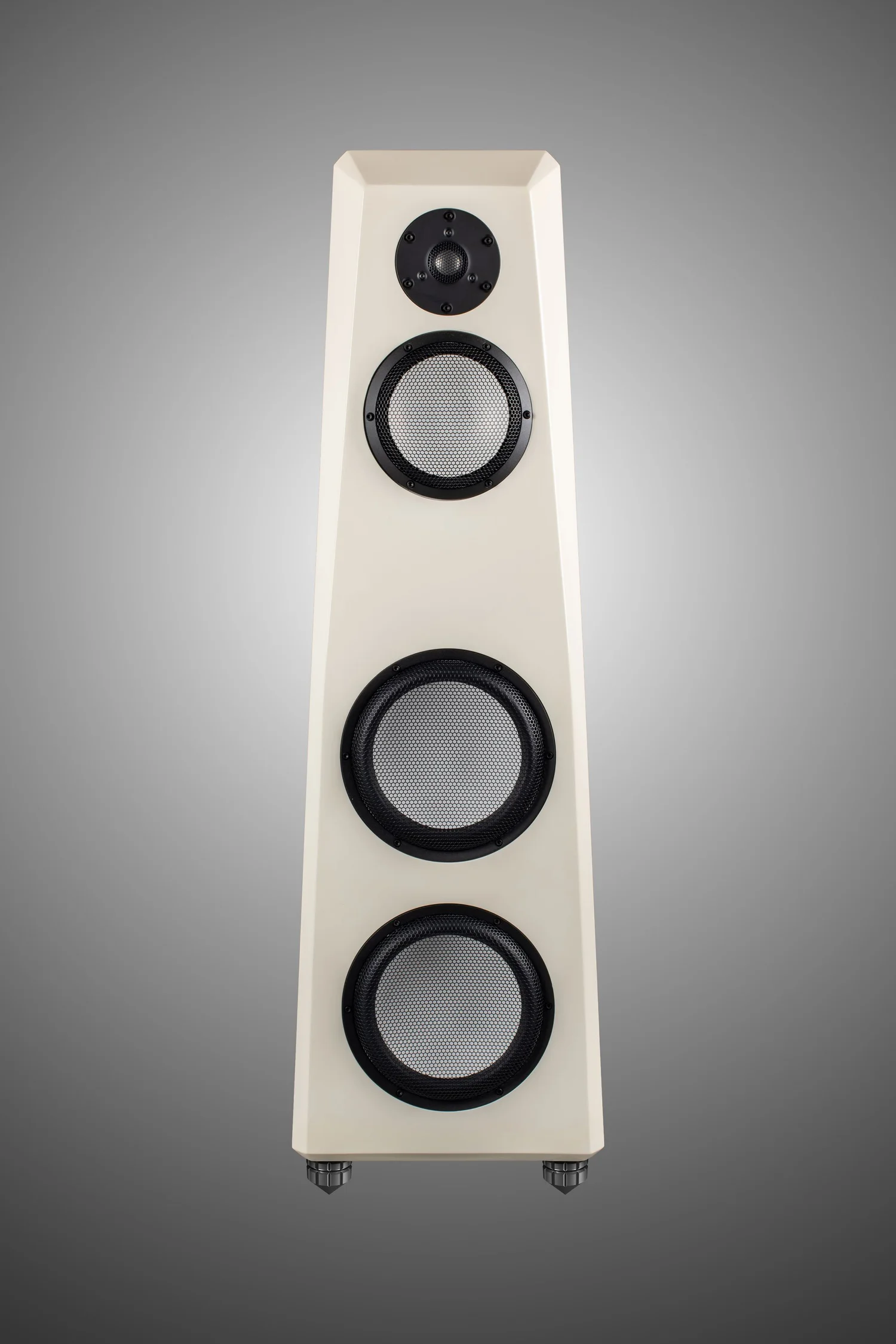 Von Schweikert loudspeaker, white, front Von Schweikert loudspeaker in white, front view